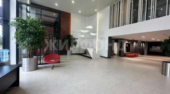 Маковского, Офис