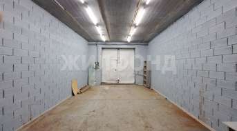 Петухова, Производственные