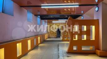 Дзержинского проспект, Торговые