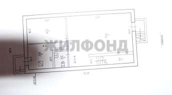 Лесная, Здание